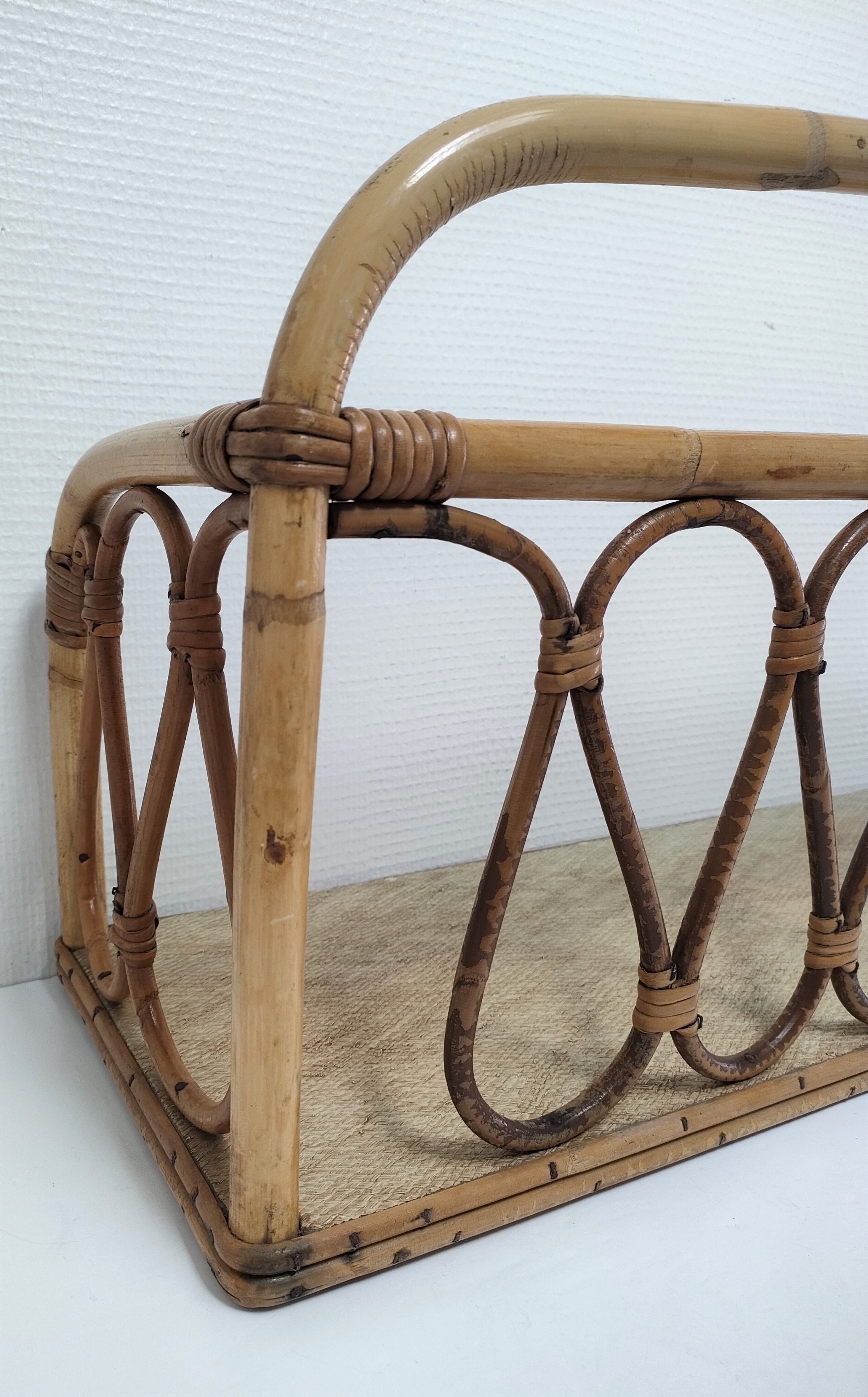 Shelf in curved bamboo and vintage rattan