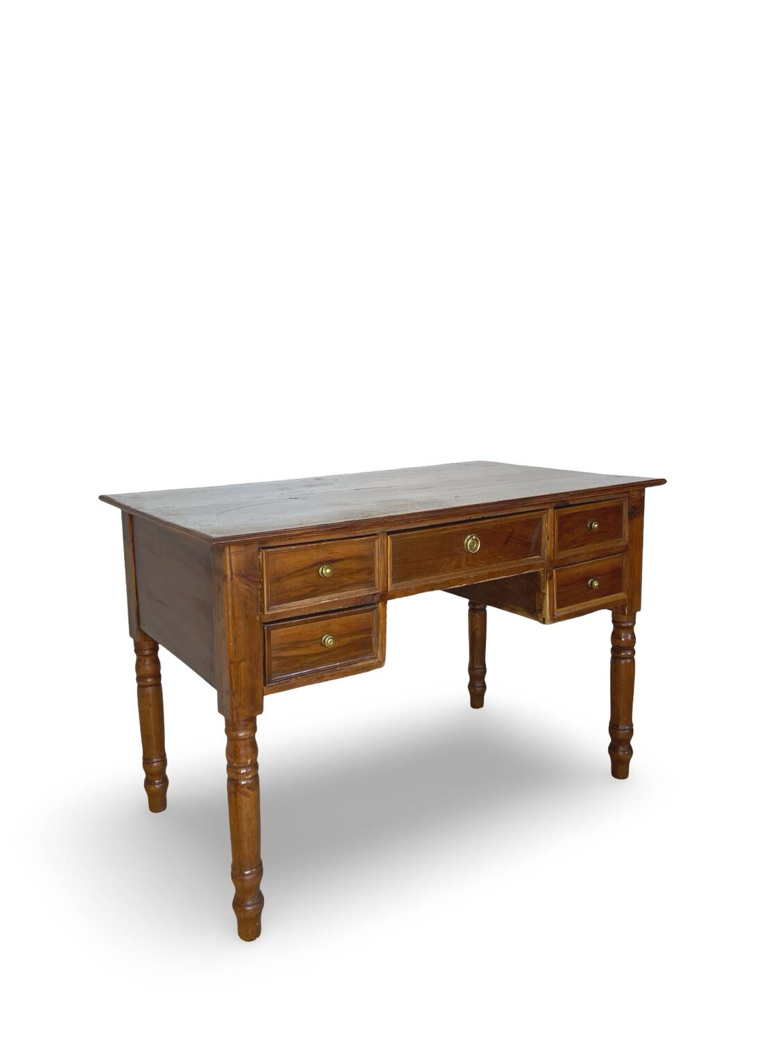 Italian pine wood centre writing desk from the 1960s, a reproduction o