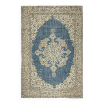 Tapis turc vintage. Tapis en laine noué à la main avec motif médaillon.