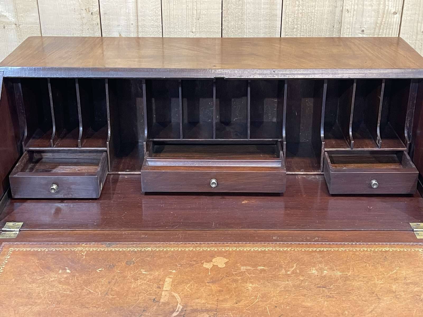 1930s mahogany donkey desk in English.