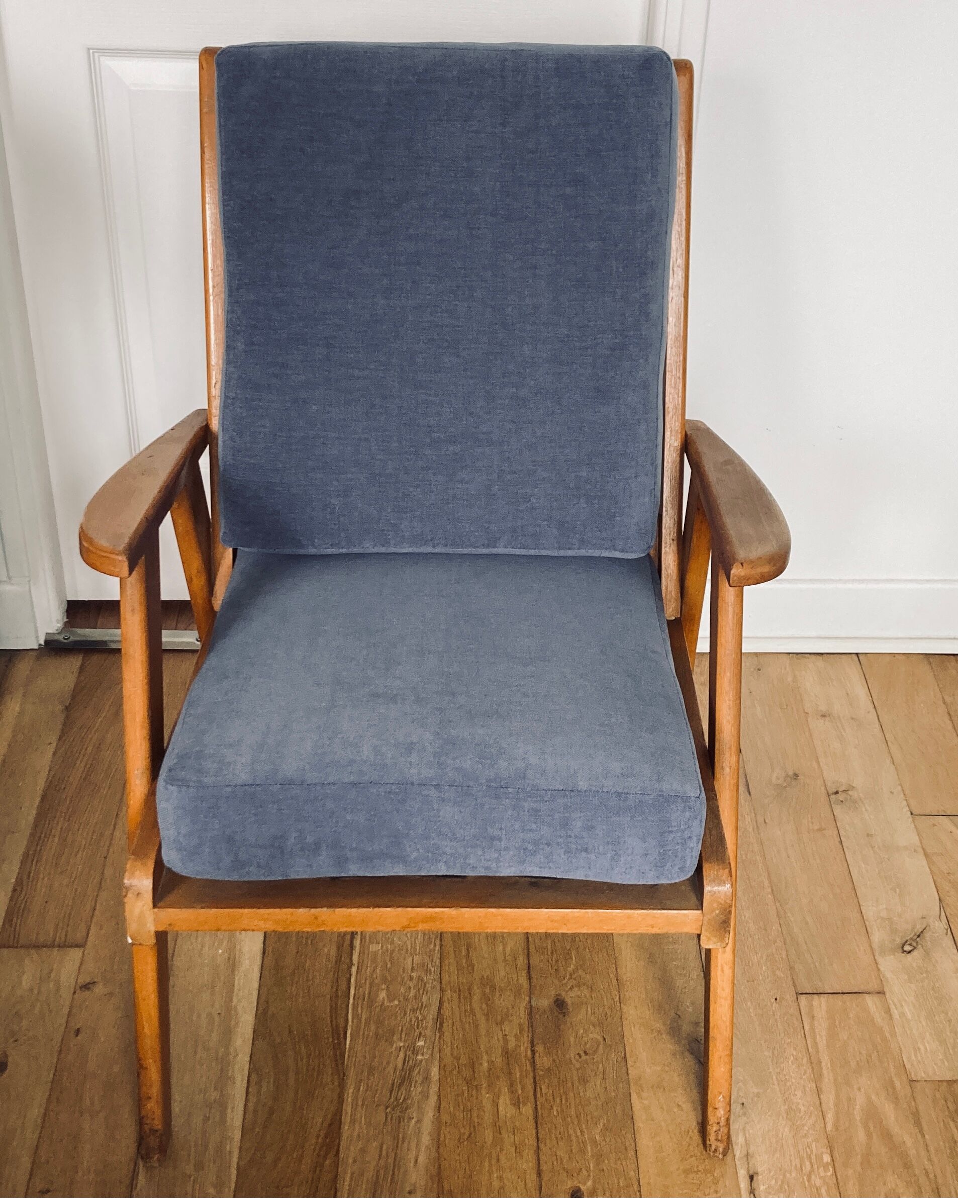 Scandinavian armchair 70