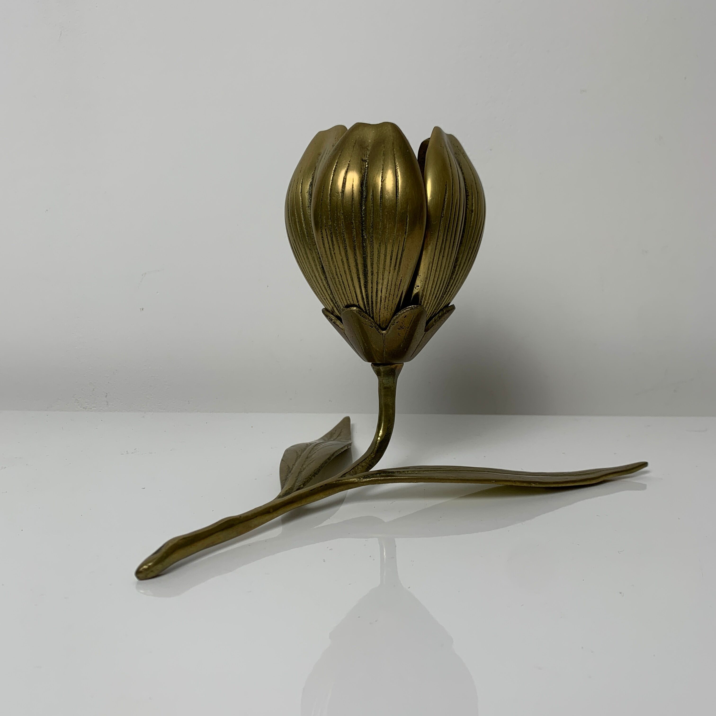 Ashtray flowers on brass stem with 6 removable ashtray petals