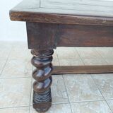 Louis XIII walnut table from the 19th century.