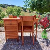 Desk with curtain binder