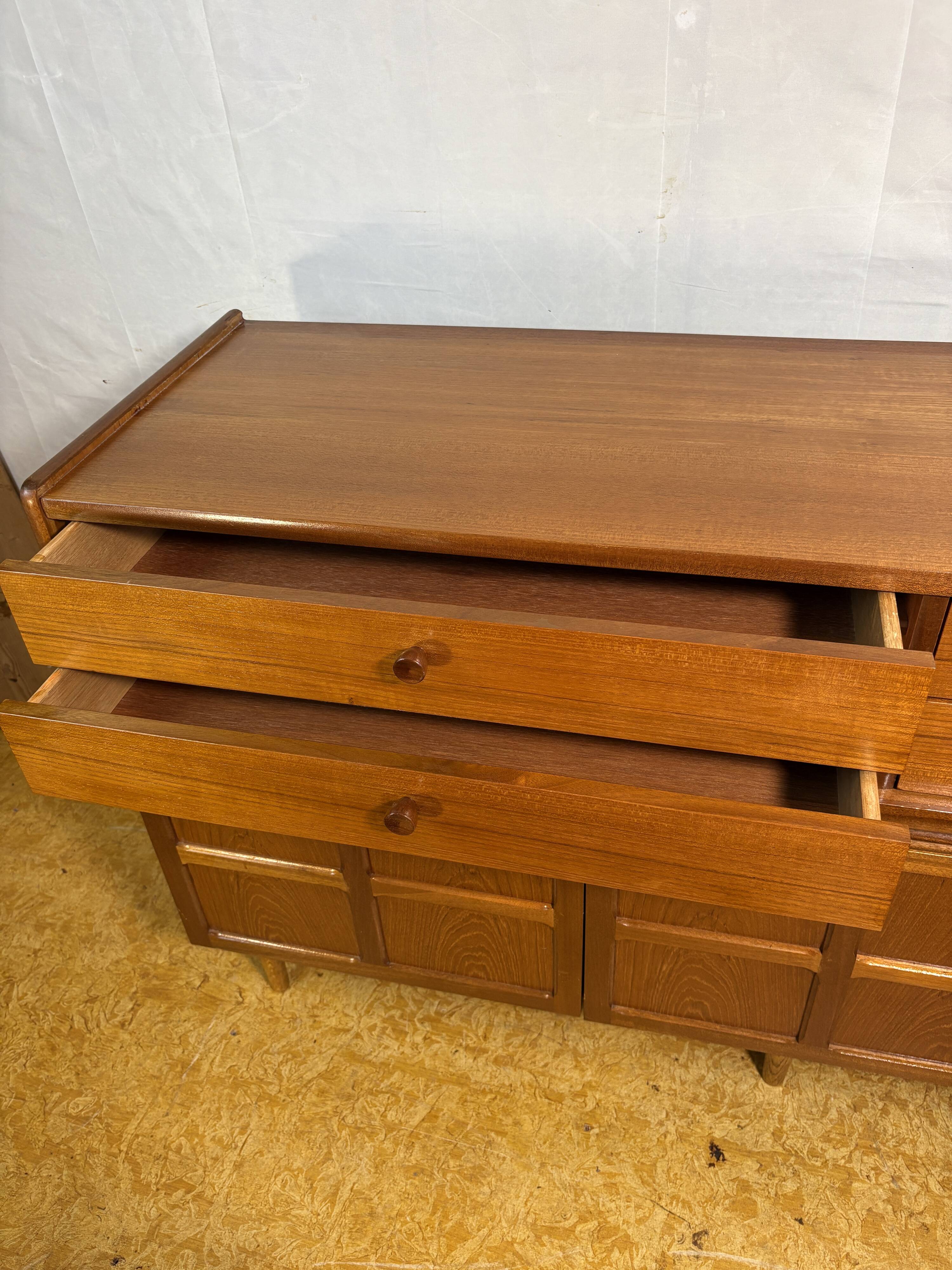 Mid Century Retro Vintage Teak Sideboard by Nathan 1960–1970 English Qualit