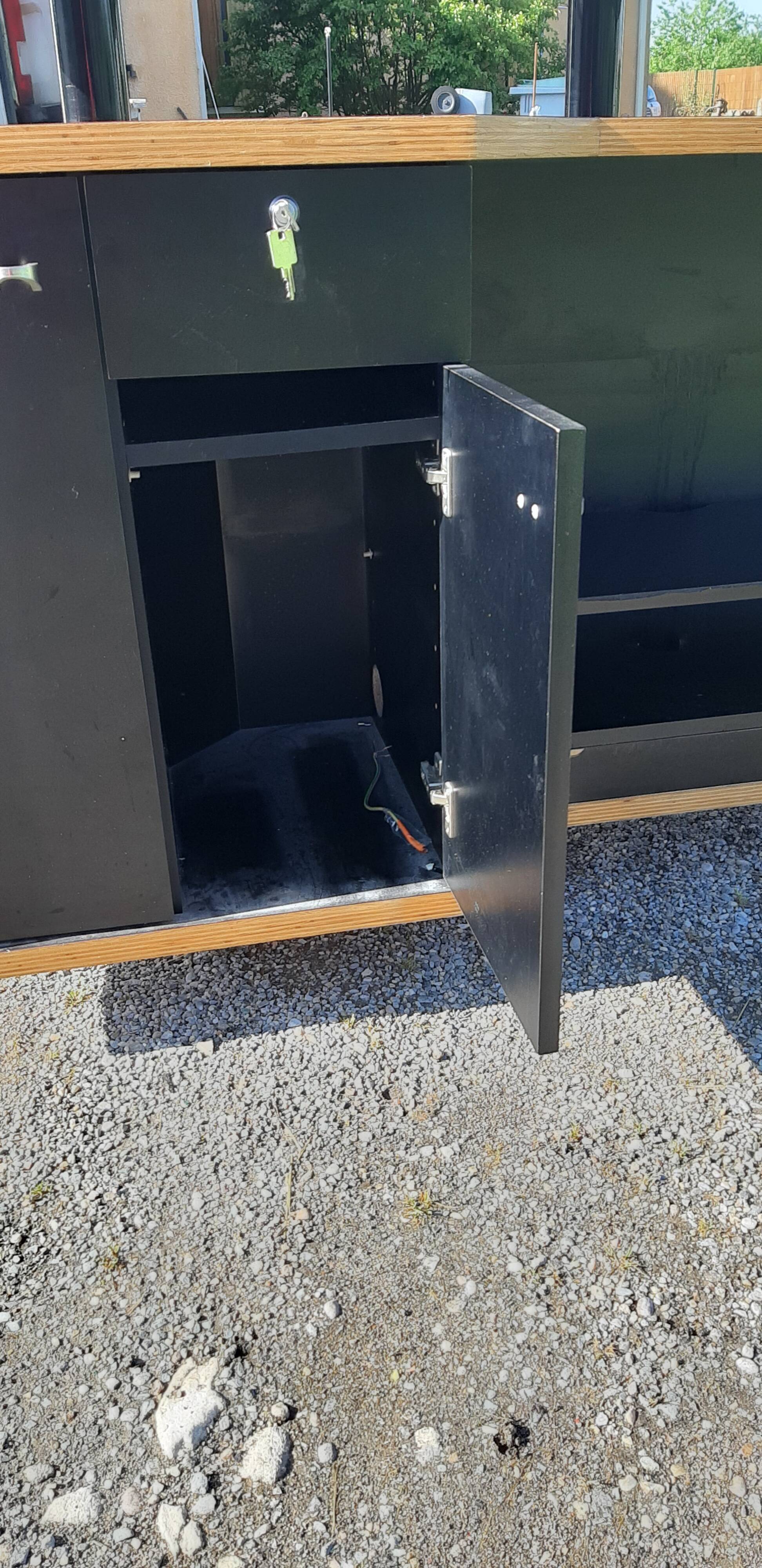 Store checkout counter