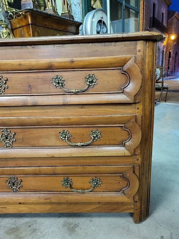 17th century cherry wood 3-drawer chest of drawers