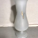 Vase ancien en verre opalin blanc avec dessin roses doré forme coupe vintage
