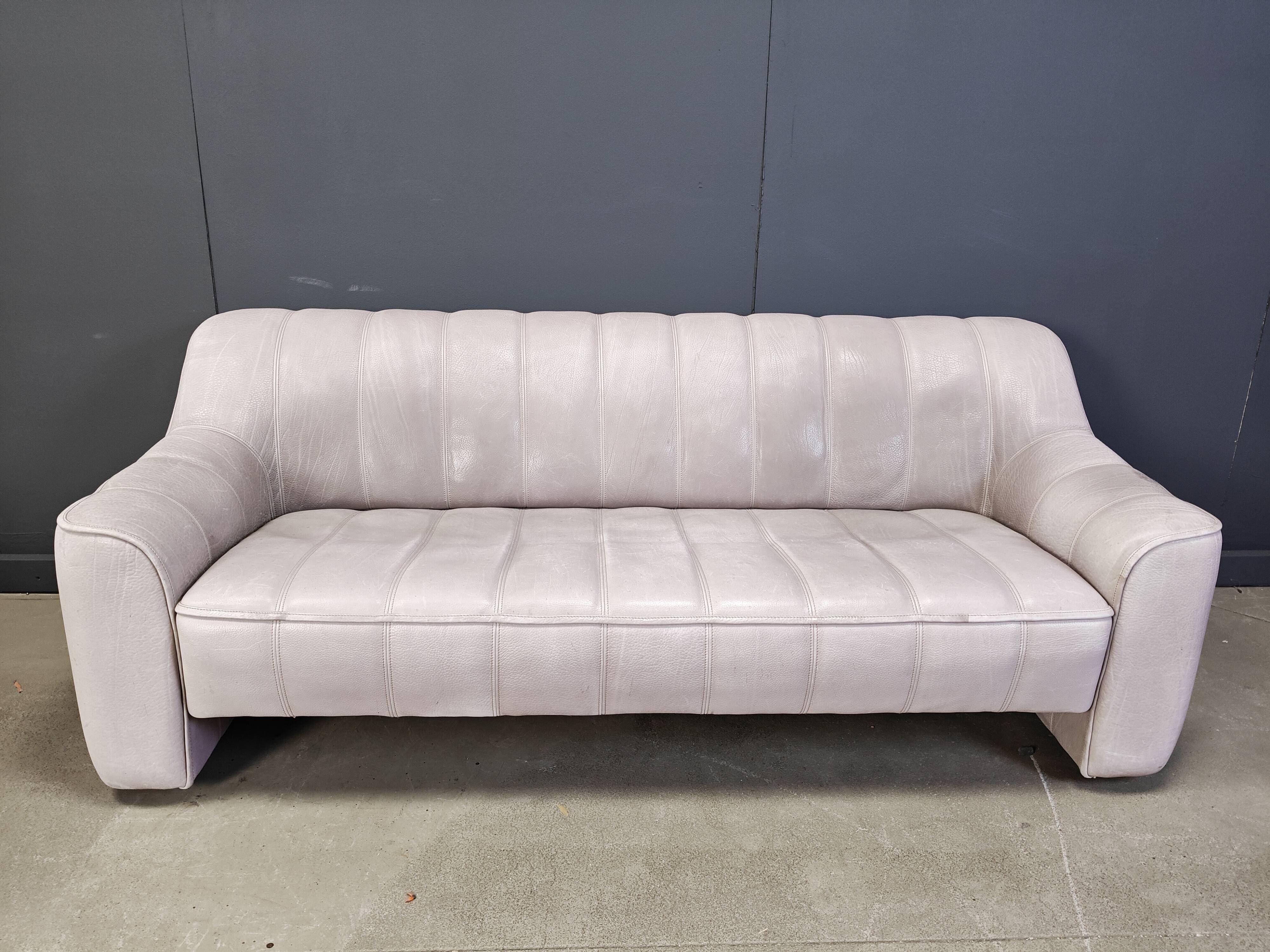 Vintage neck leather sofas DS44 by Desede, 1970s