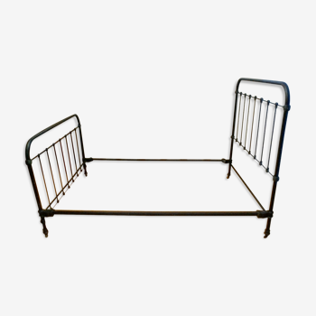 Wrought iron bed, vintage