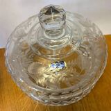 Chiseled crystal candy box