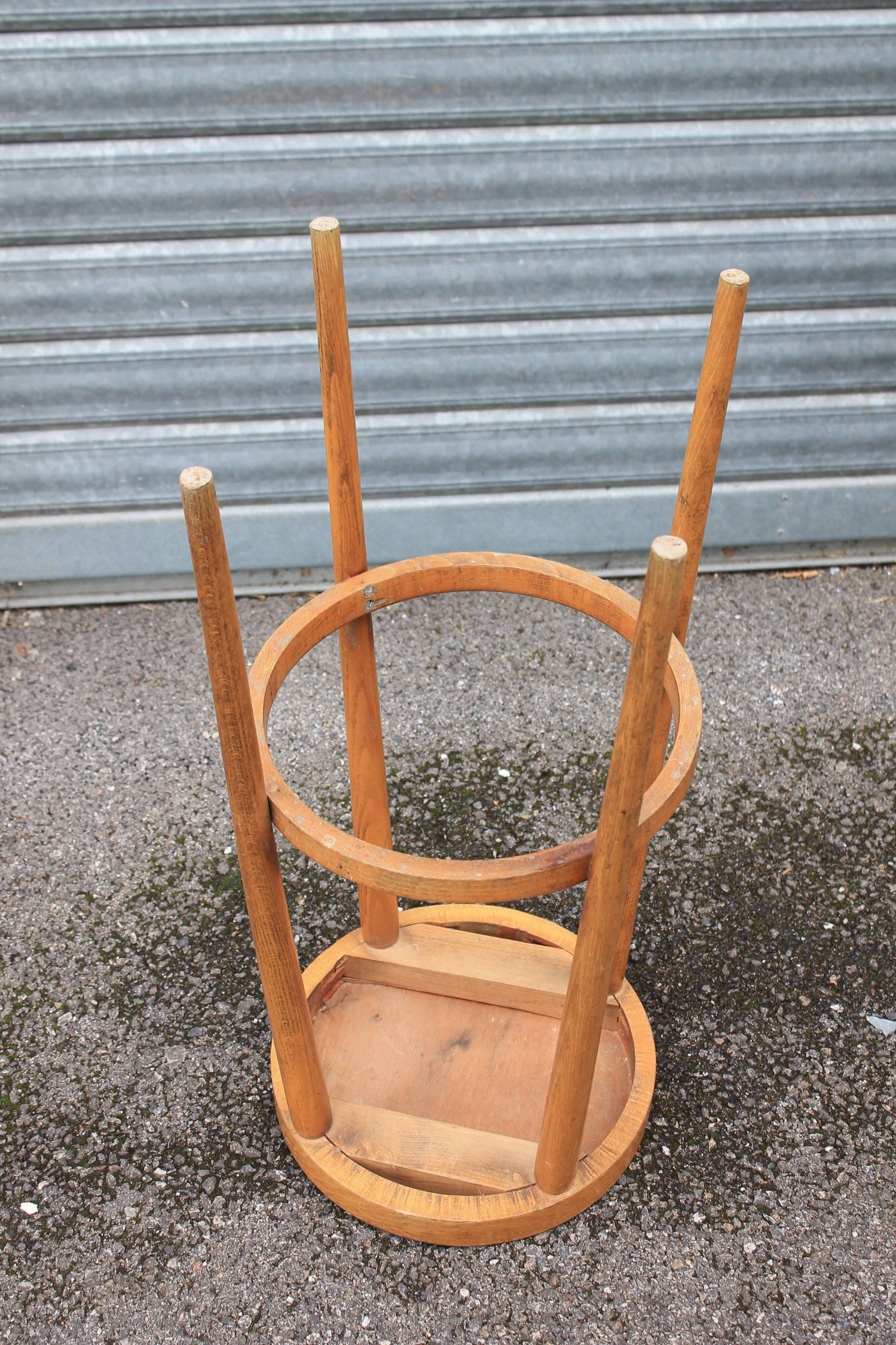 Baumann Mondor stool