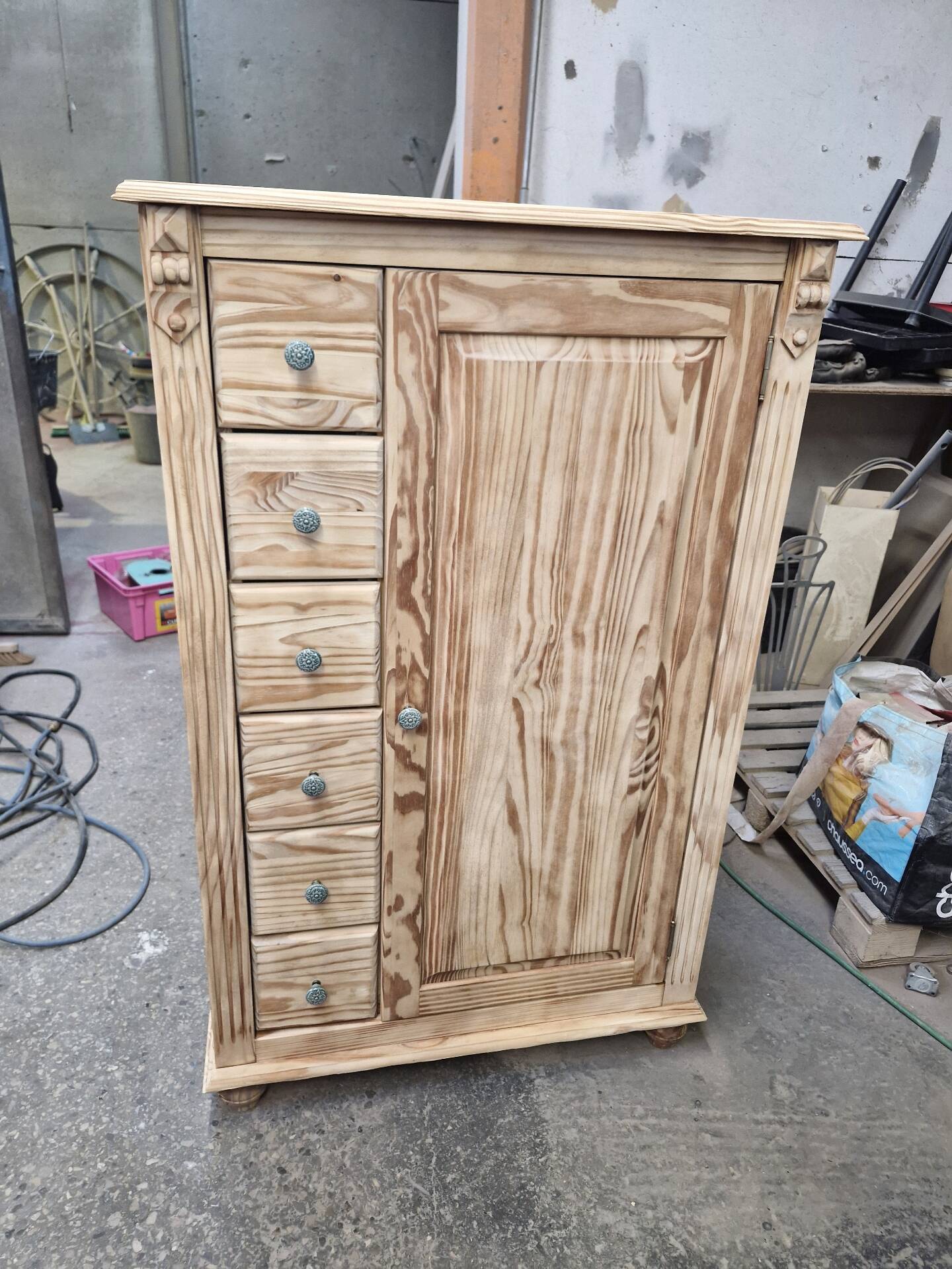 Pine storage furniture Aerogommer