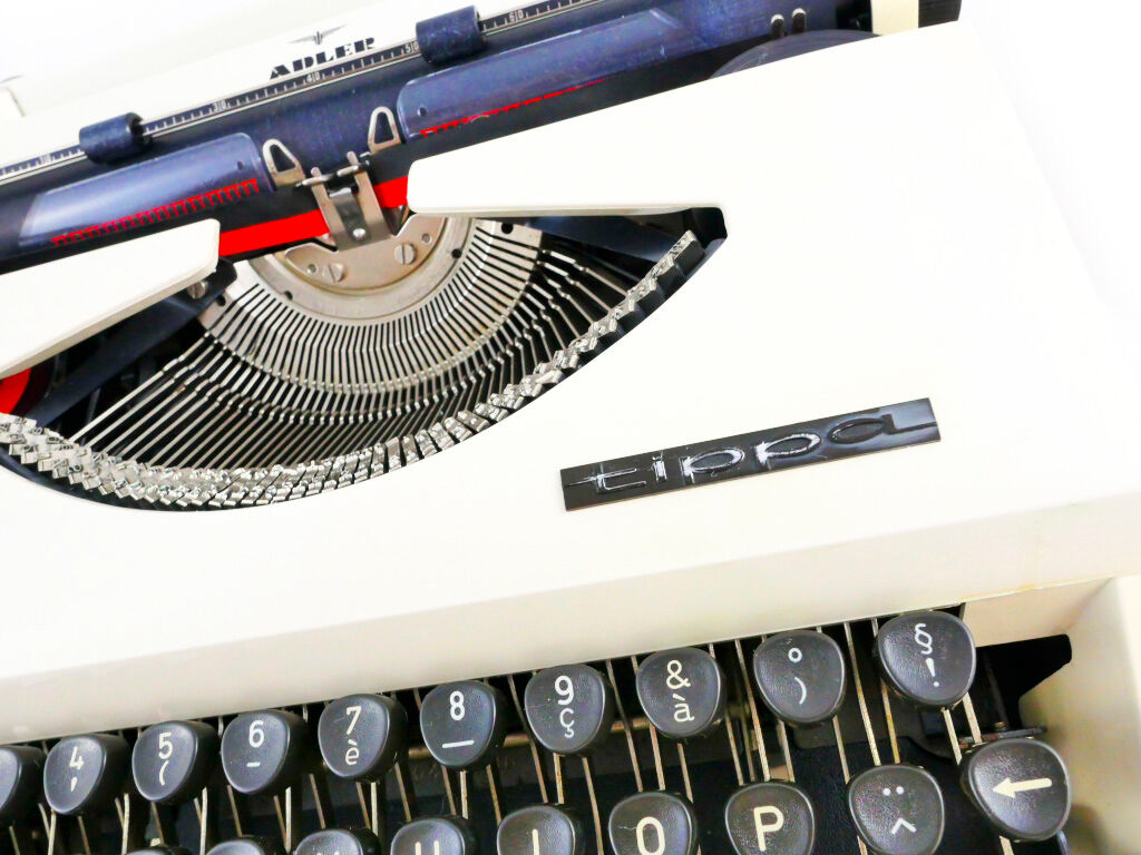 Triumph Adler Tippa white typewriter