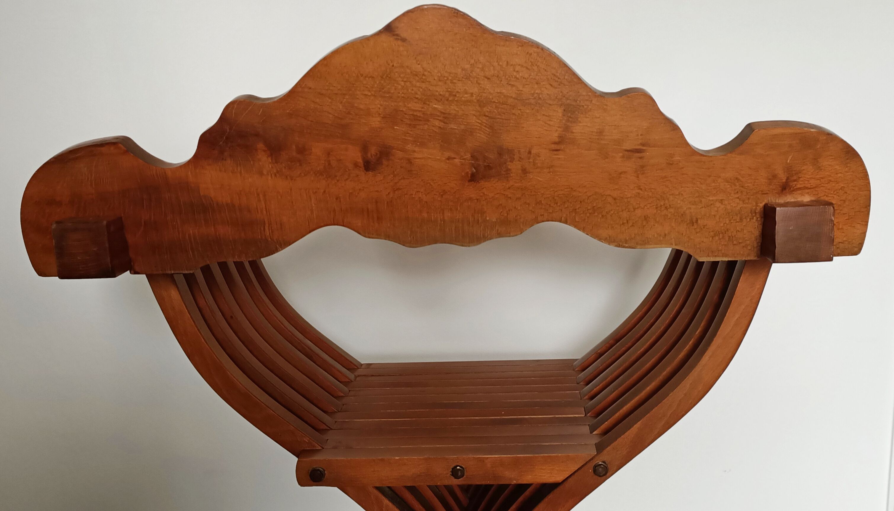 Fauteuil savonarola italien