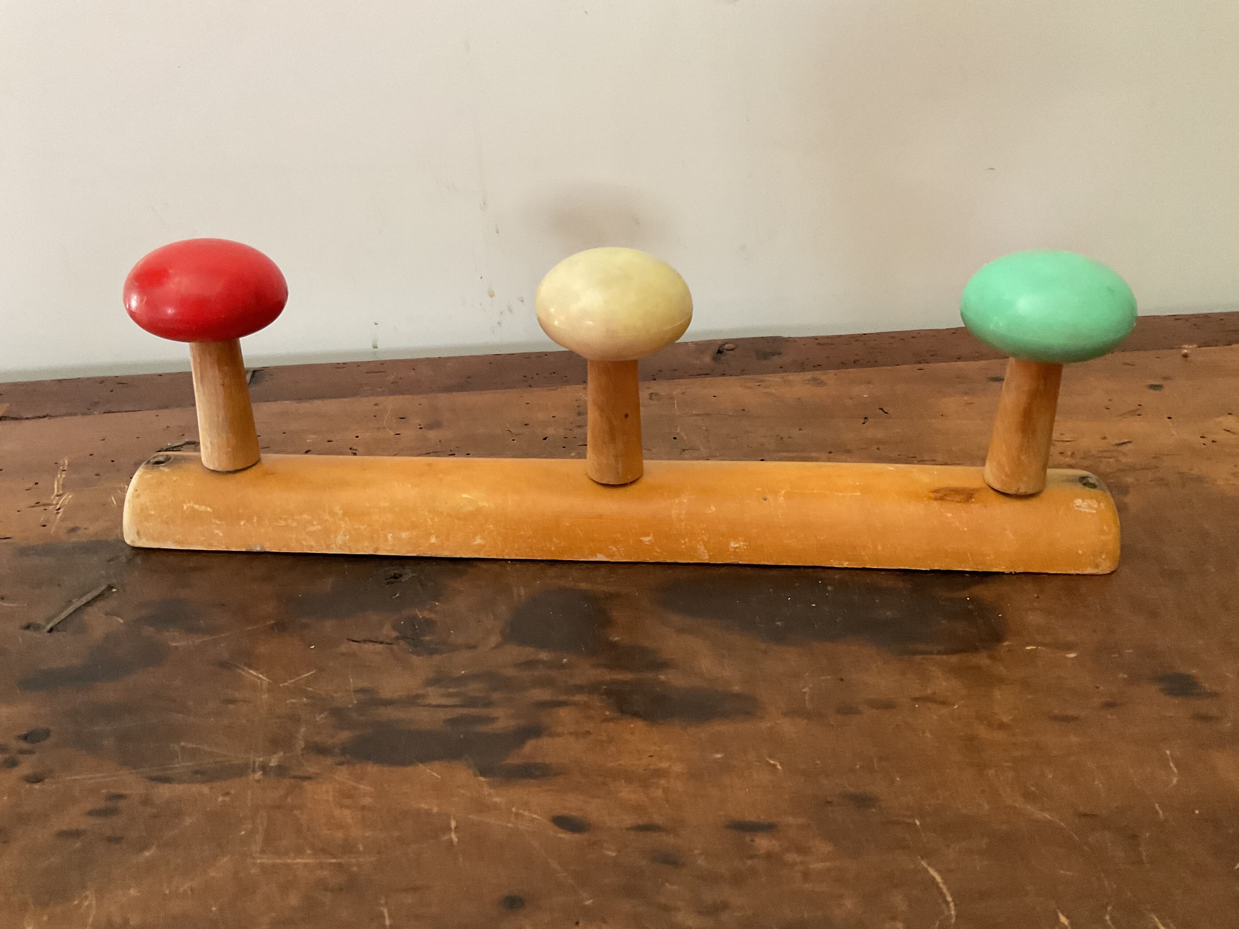 Patère en bois 60s