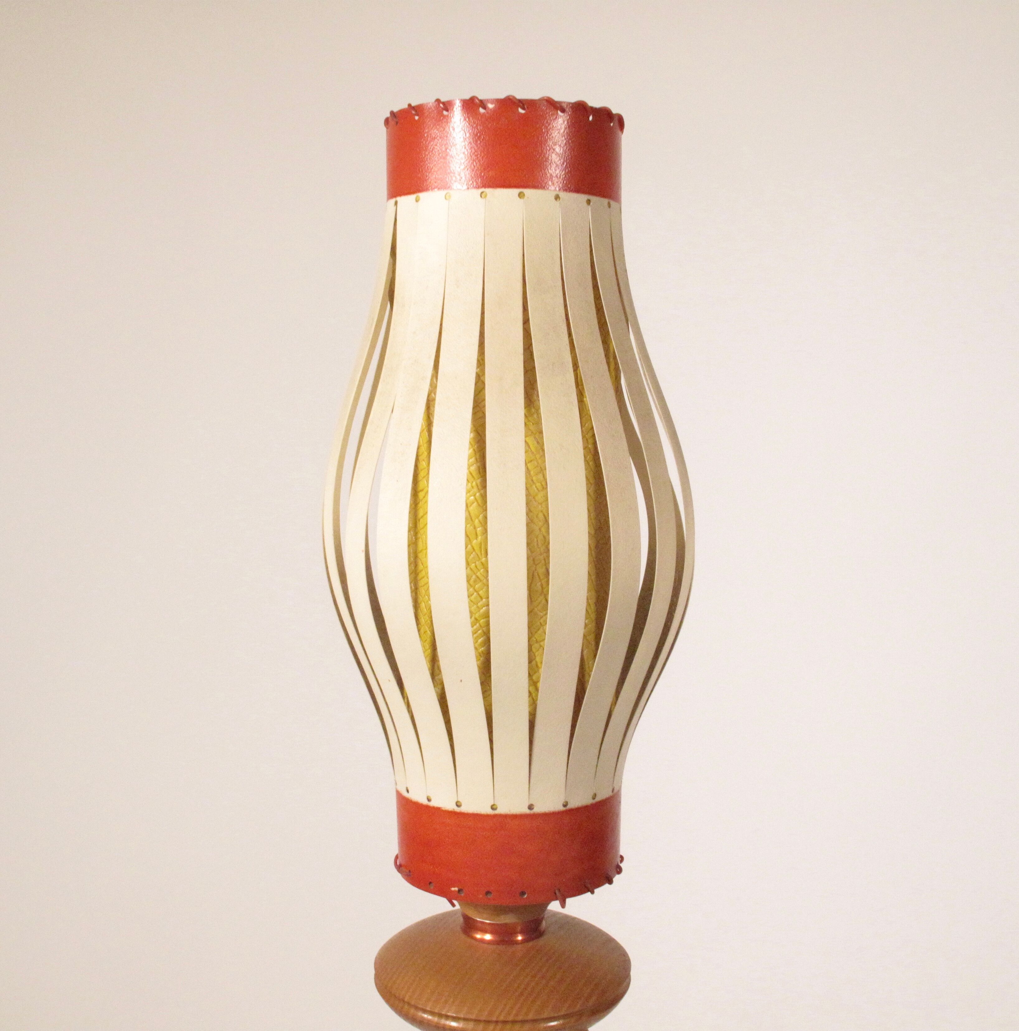 Lampe de table tripode, France 1950