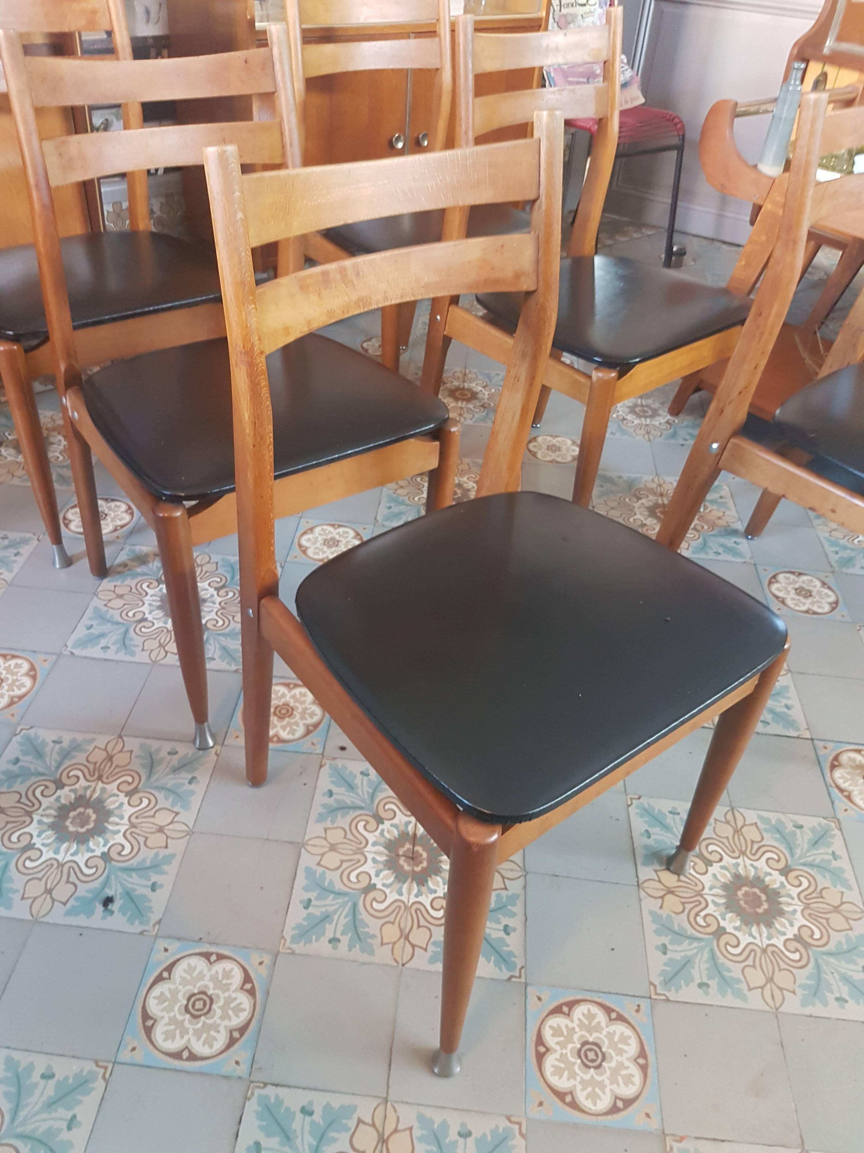6 vintage leatherette chairs and wood