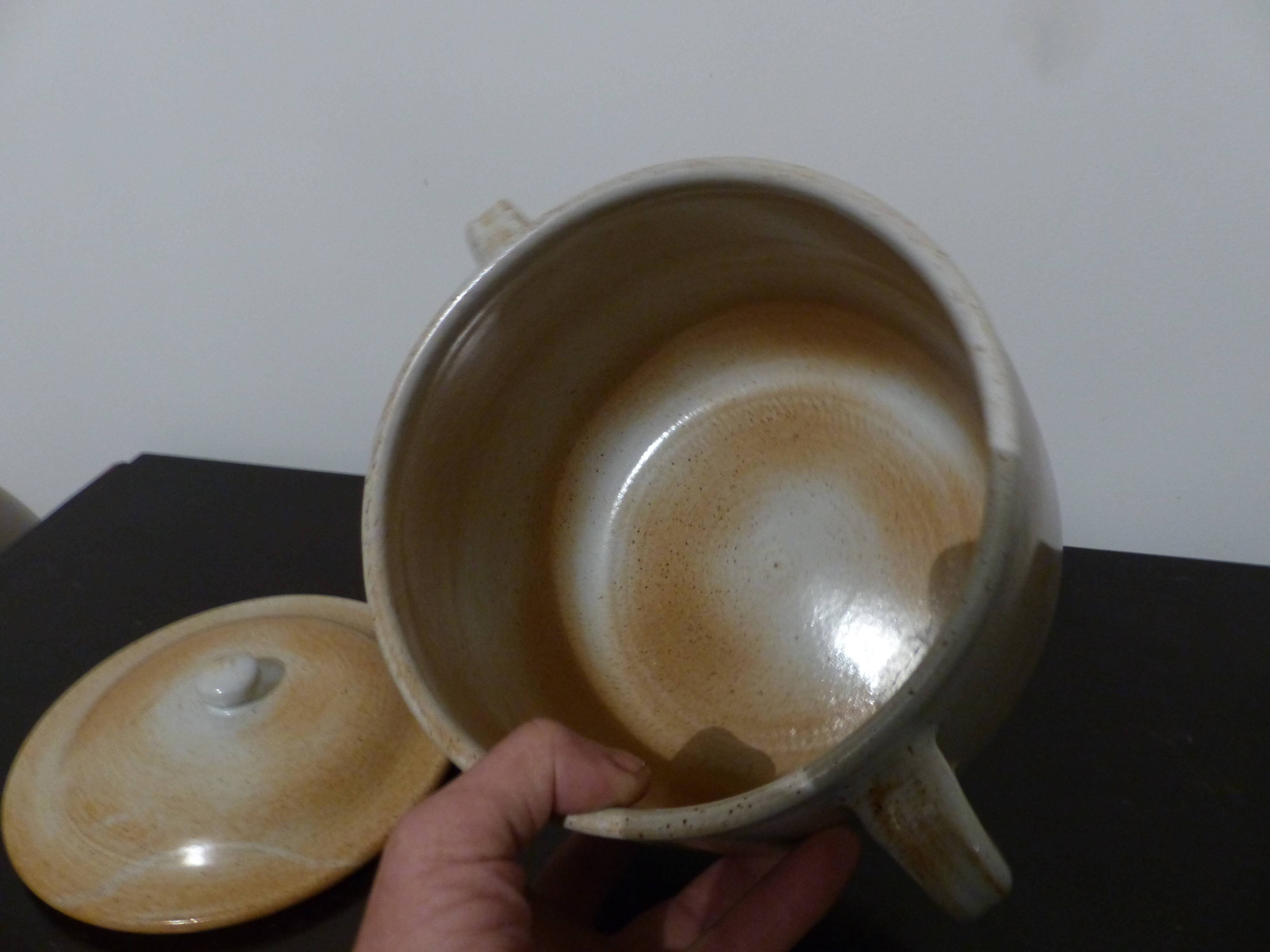 Soup tureen, glazed earthenware pot.