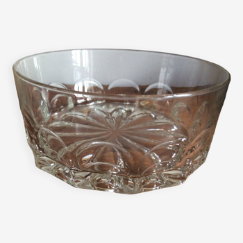 Glass salad bowl