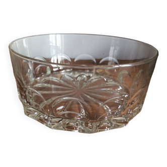 Glass salad bowl