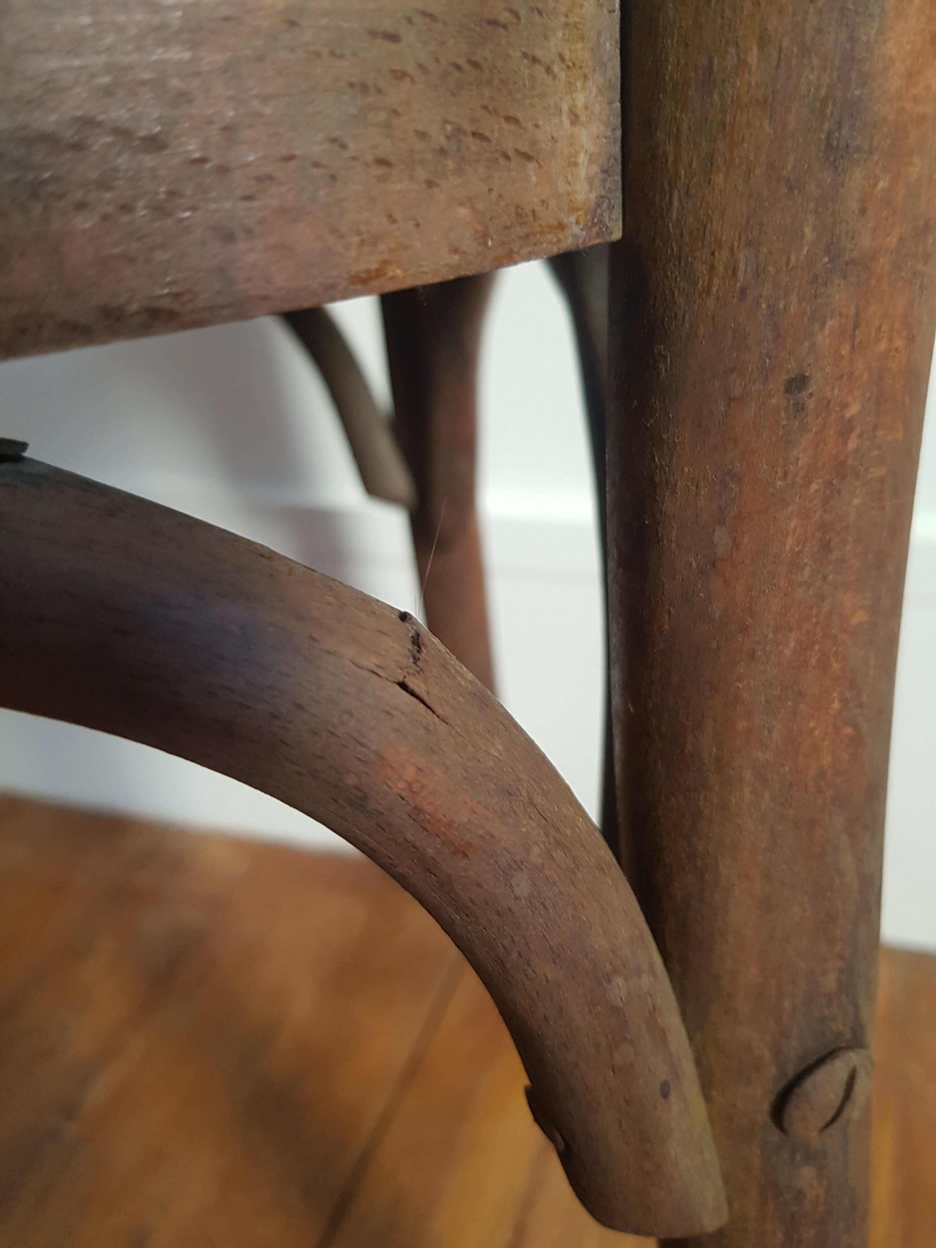 Chaise bistrot en bois