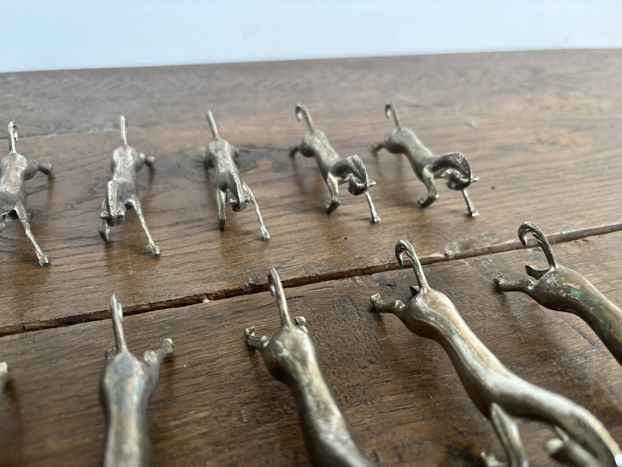 Set of 12 vintage horse galloping knife rests – Silver-plated metal