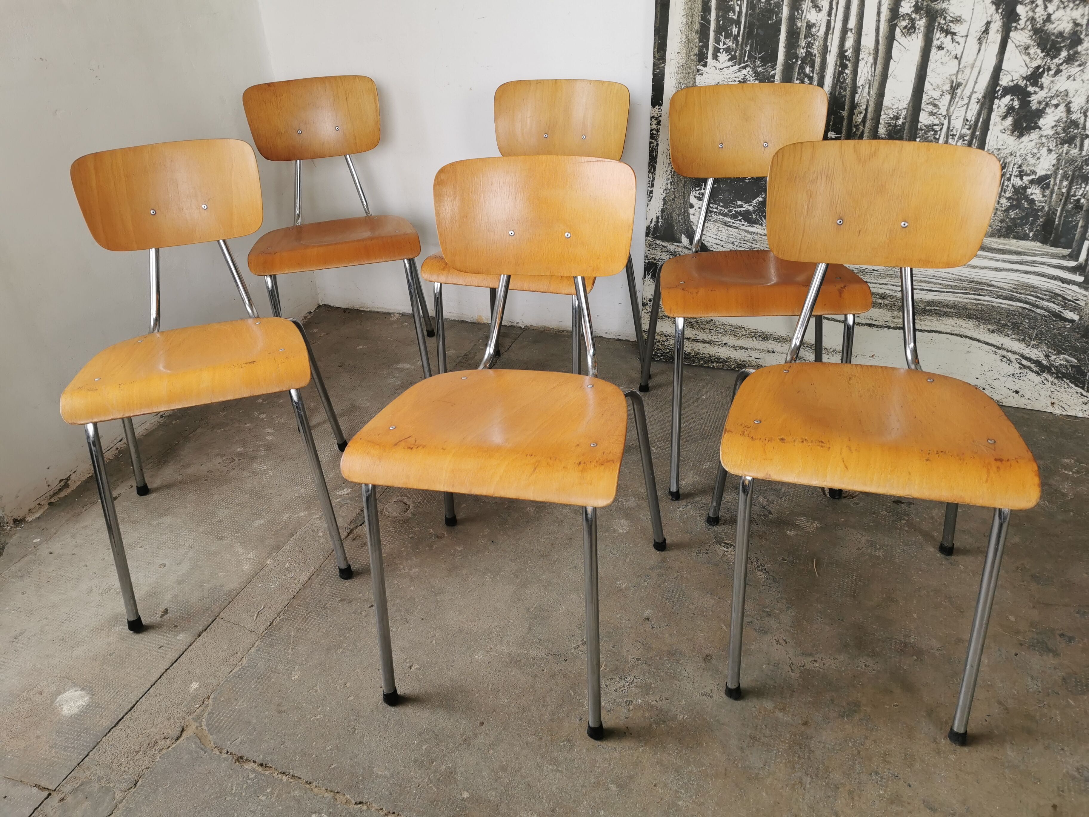 Set of 6 stackable chairs 1970