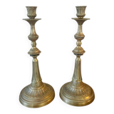 Paire de bougeoirs en laiton