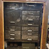 Nineteenth wood frame and gilded stucco