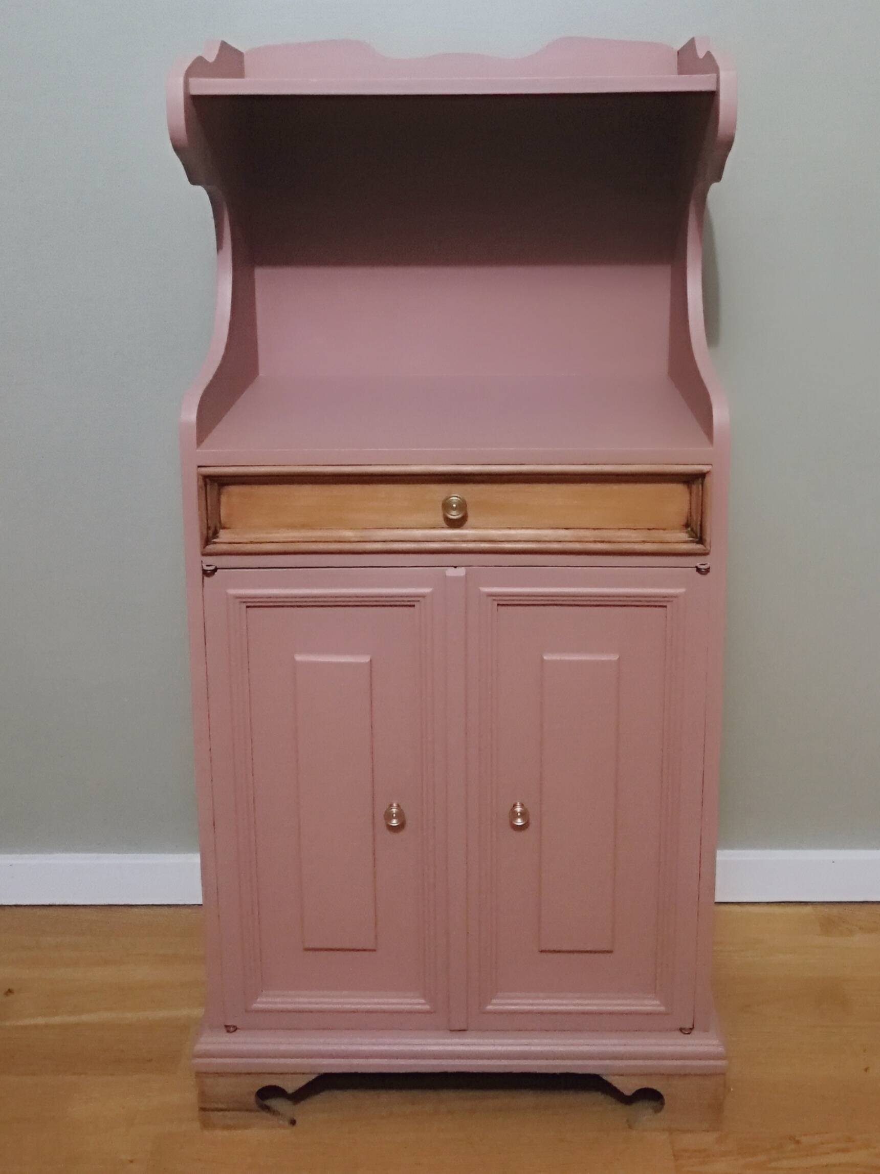 Telephone / secretary cabinet