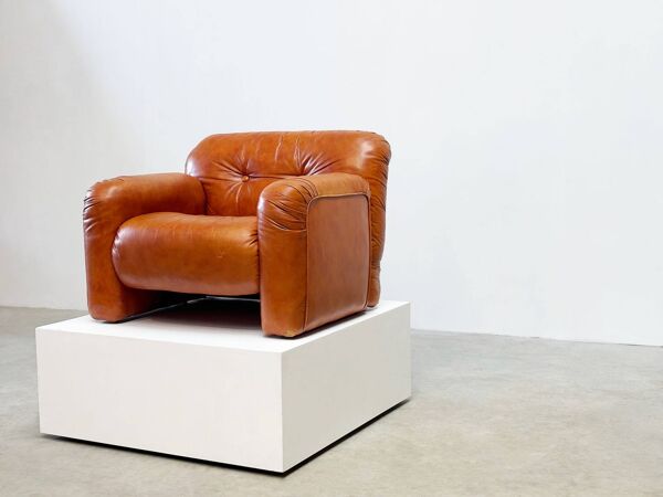 Fauteuil de salon italien confortable