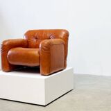 Comfortable Italian lounge chair