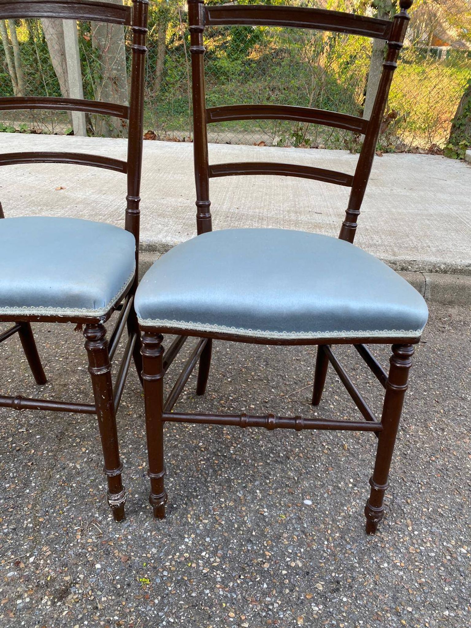 2 Napoleon III chairs in solid wood and blue satin fabric.