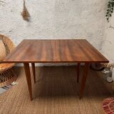 Wallet game table