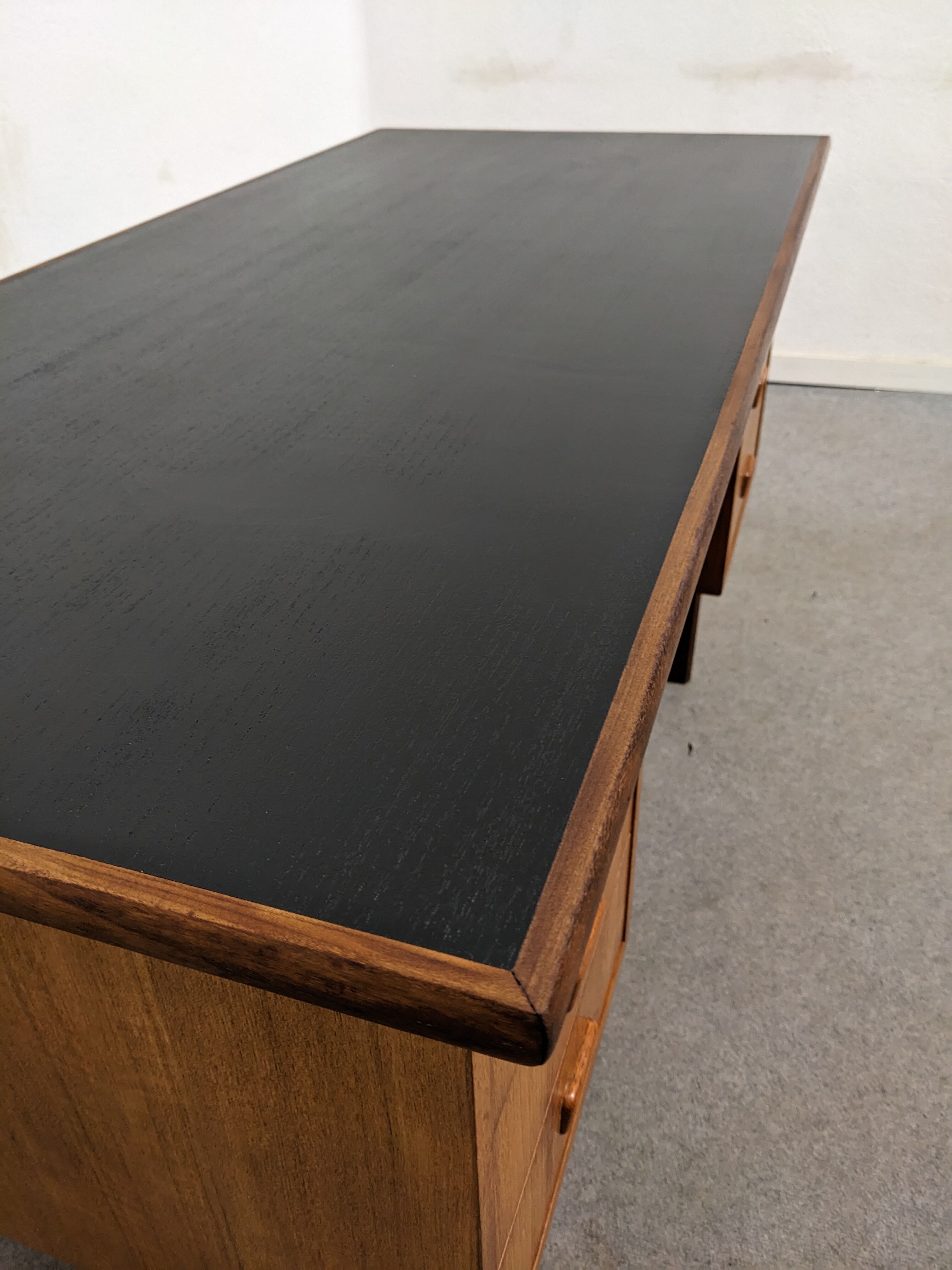 Scandinavian double-sided teak desk from the 50s/60s