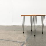 Vintage side table with hairpin legs from Denmark by Pin Age.