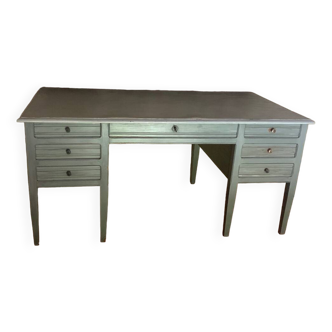 Solid wood desk. Double sided