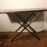 Folding table