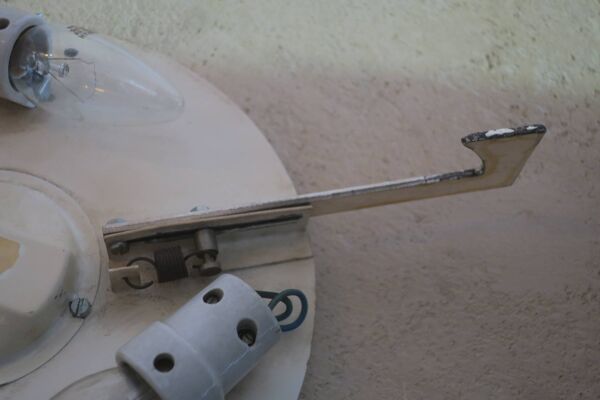 Plafonnier en verre dépoli, étiquette Kaiser Leuchten, années 1970