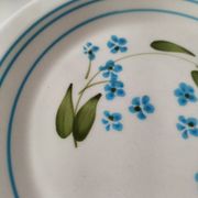 6 vintage Italian Quadrifoglio dessert plates with forget-me-not decoration.