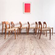 Lot de 8 chaises de salle à manger modèle 71 en teck par Niels O. Møller