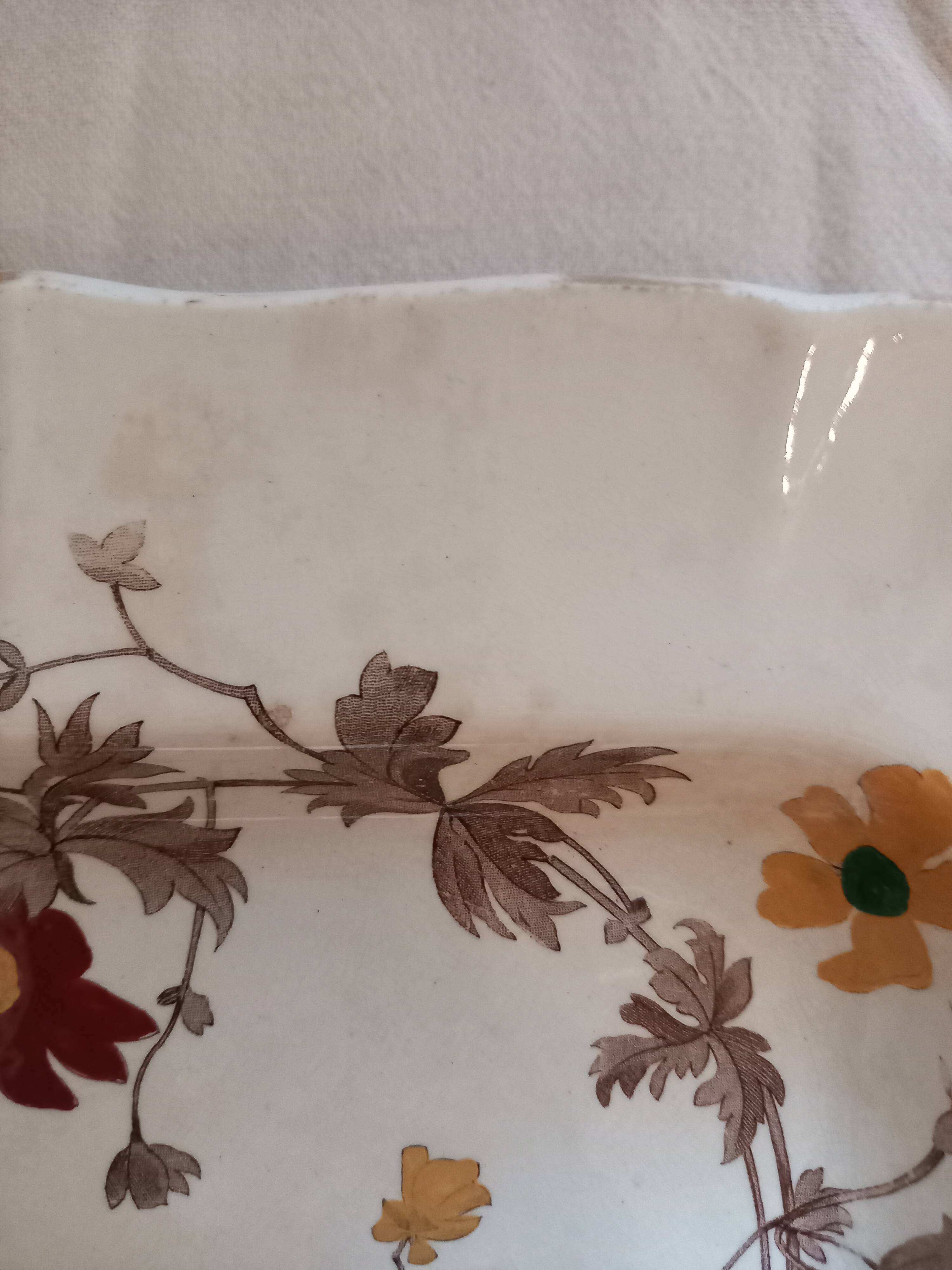 Serving dish, floral decoration, flutes, juice reservoir, English porcelain, Minton