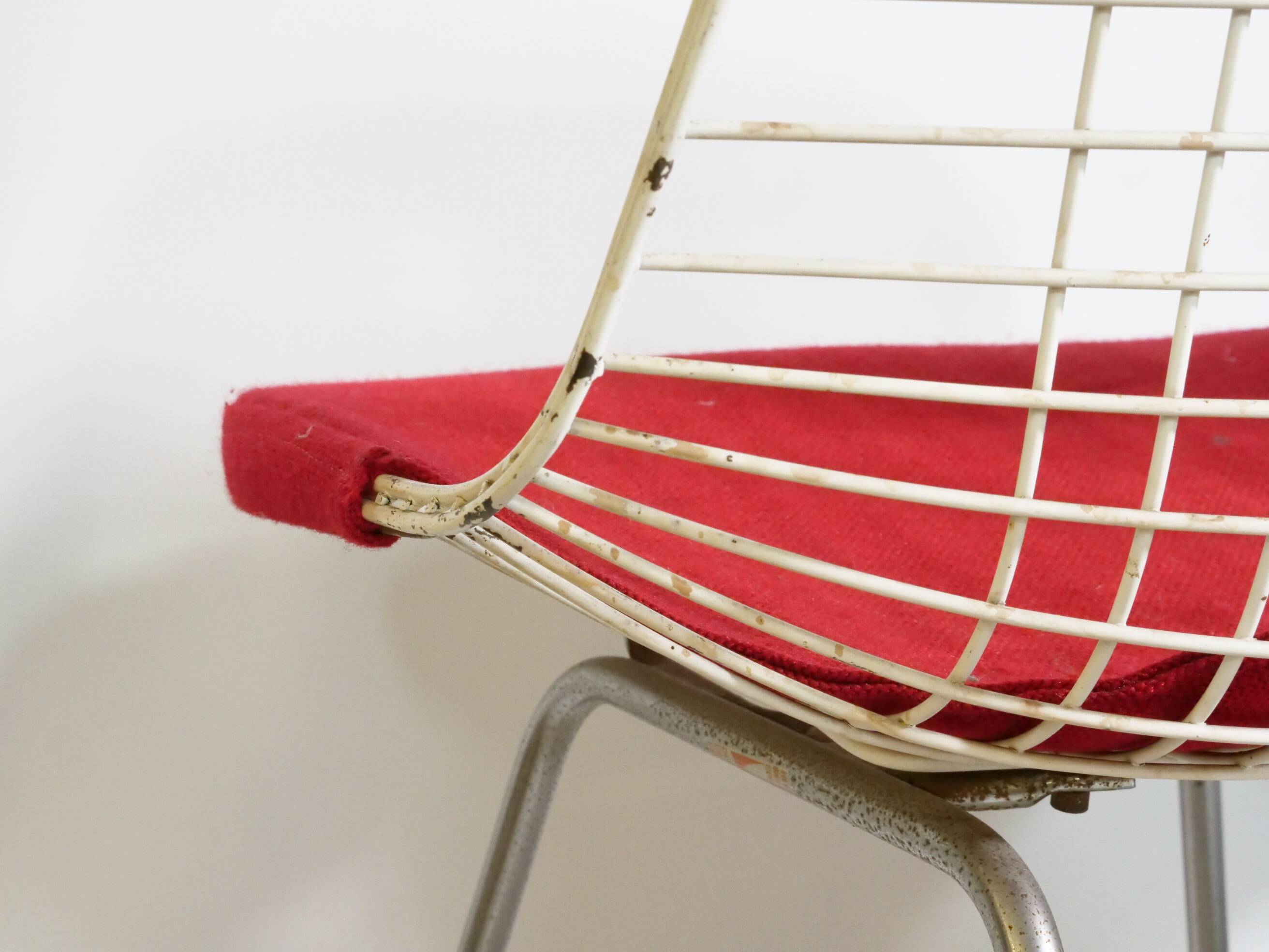 “Bikini” Chairs by Charles & Ray Eames for Herman Miller, Set of 6, 1960s