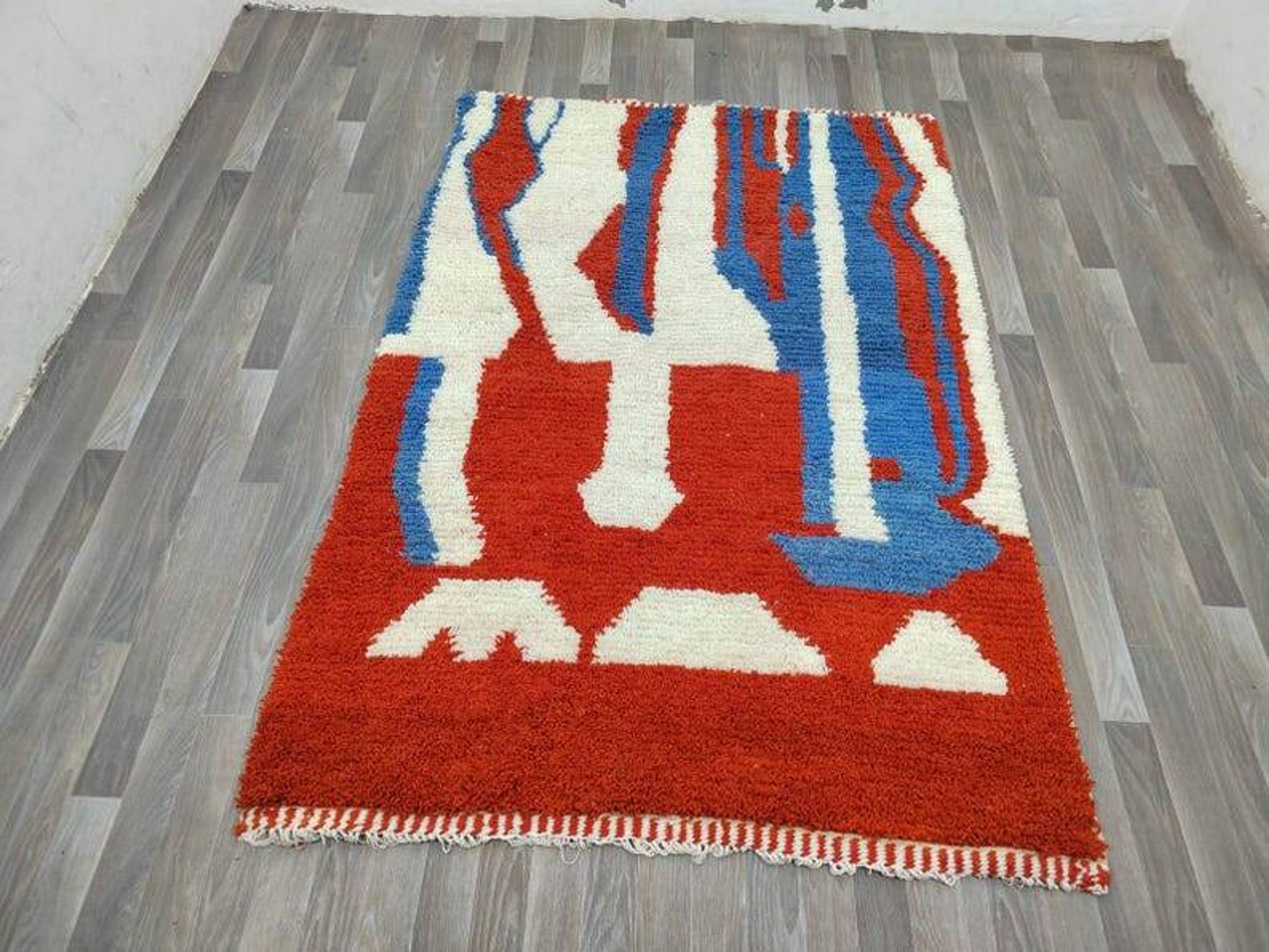 Off-white Moroccan rug with colorful patterns, 200cm x 300cm