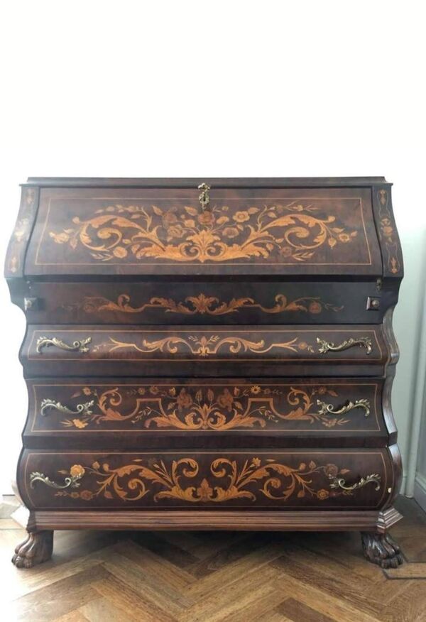 Bureau en acajou de style Chippendale avec un plateau incliné, années 1950.