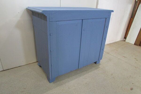 Former desk, dresser presentation