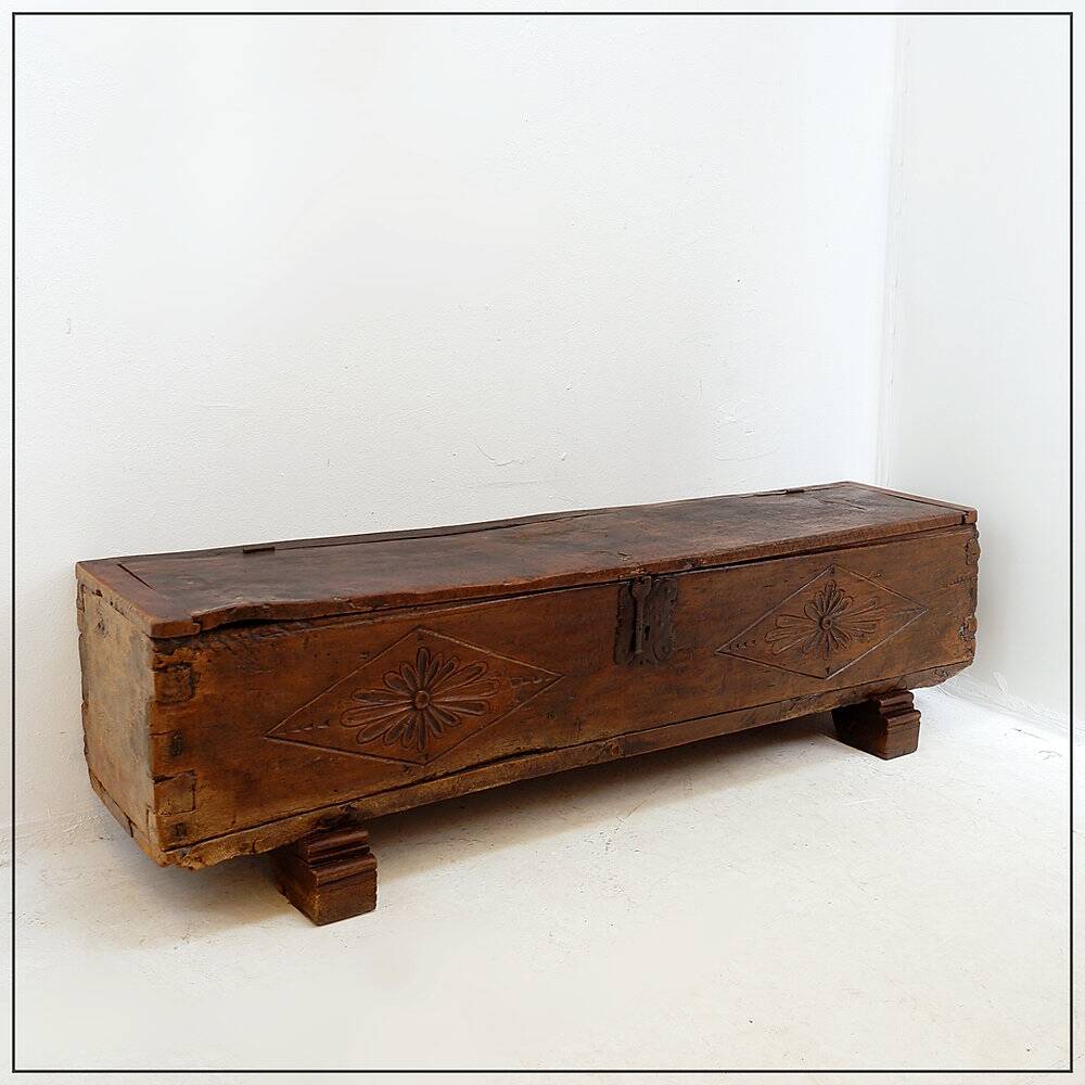 Spanish carved oak bank chest - 18th century