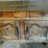 Buffet Bressan ancien en chêne et noyer