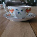 3 cups and saucers in fine porcelain